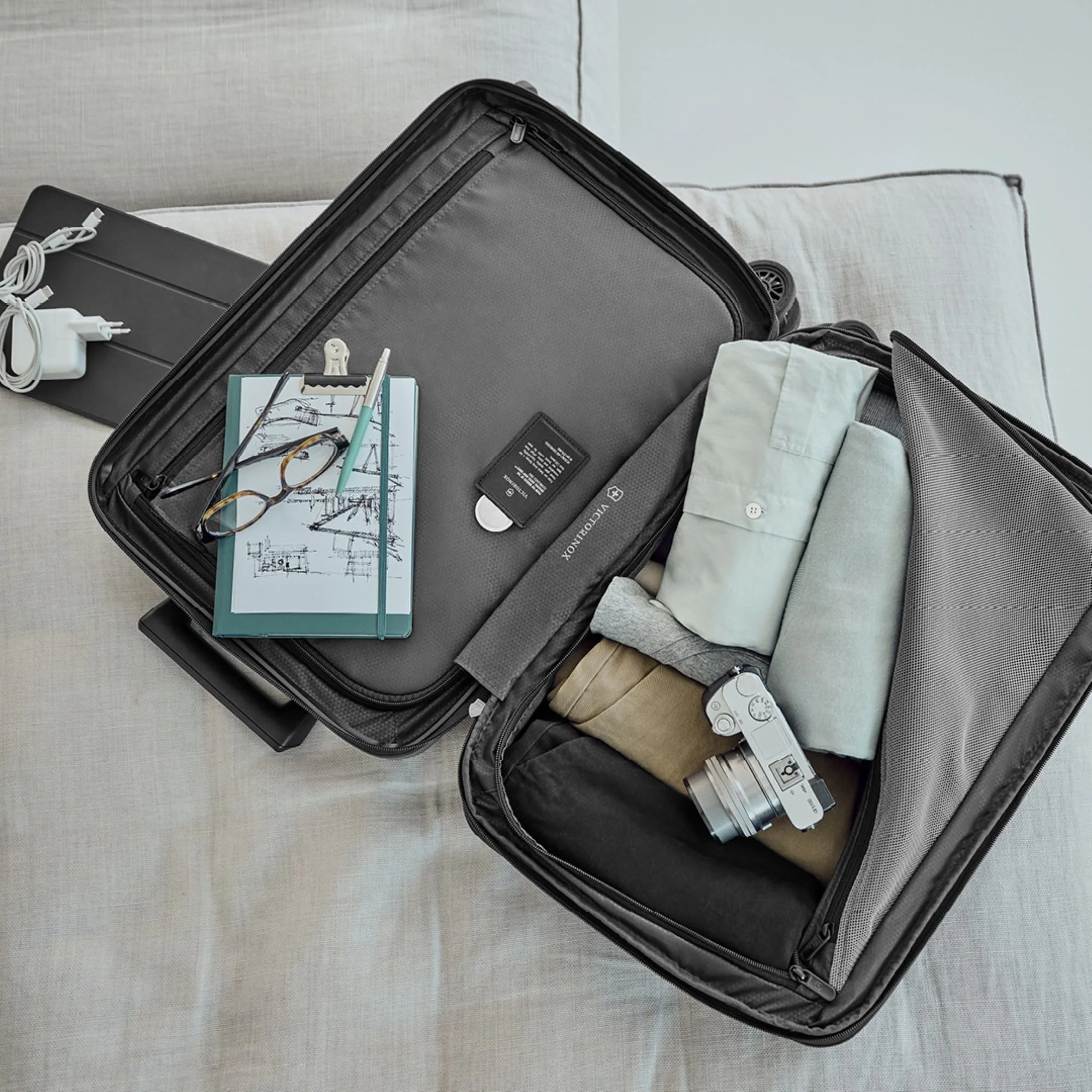Victorinox Airox Advanced Business Carry-On - Storm - Image 4